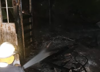 UNA CASILLA SE INCENDIÓ EN PABLO LEJARRAGA AL 6500