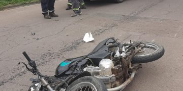 MENOR IBA EN MOTO Y CHOCÓ