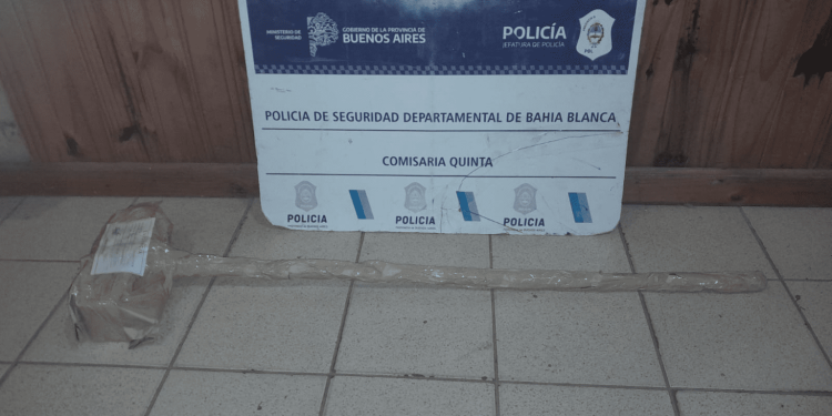 LE ENTRARON A ROBAR Y LOS AGARRÓ A MAZAZOS