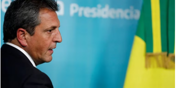 MASSA DEFINE EL PRIMER VIAJE A BRASIL PARA NEGOCIAR EL NUEVO PAGO DE IMPORTACIONES