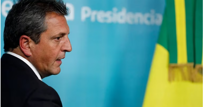 MASSA DEFINE EL PRIMER VIAJE A BRASIL PARA NEGOCIAR EL NUEVO PAGO DE IMPORTACIONES