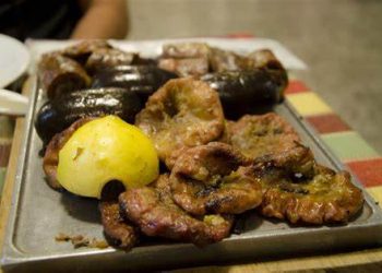 INTOXICACIÓN ALIMENTARIA: MURIERON POR COMER ACHURAS