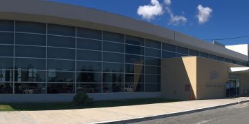 POR UN INCIDENTE, UN AVIÓN DE AEROLÍNEAS ATERRIZÓ EN BAHÍA