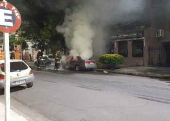 DOS AUTOS APARECIERON INCENDIADOS ESTA MADRUGADA