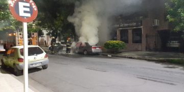 DOS AUTOS APARECIERON INCENDIADOS ESTA MADRUGADA
