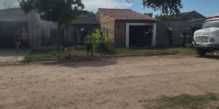 UNA MUJER INCENDIÓ SU CASA Y MURIÓ CON SU HIJITO DE DOS AÑOS
