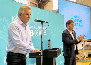 HÉCTOR GAY ENTREGÓ ESCRITURAS JUNTO A KICILLOF