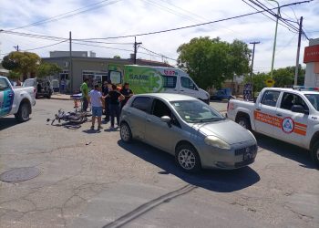 FUERTE ACCIDENTE ENTRE AUTO Y MOTO