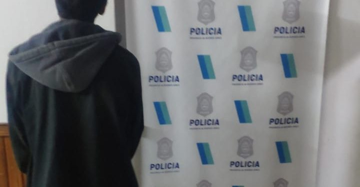 LOGRÓ ESCAPAR DE DOS DELINCUENTES Y LOS DENUNCIÓ