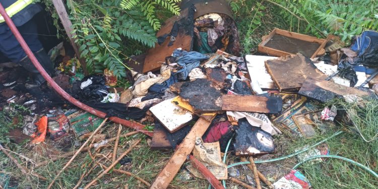 INCENDIO EN UNA CASA DE CORRIENTES AL 1000