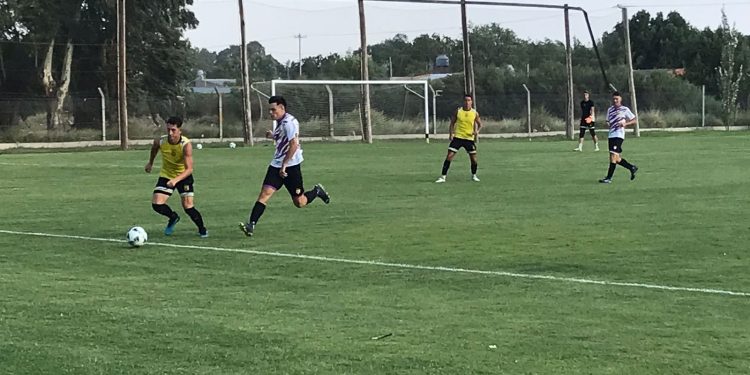 OLIMPO APLASTÓ A TIRO FEDERAL EN UN AMISTOSO