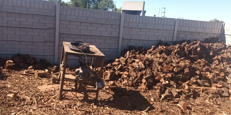 OPERARIO SE CORTÓ PARTE DEL DEDO EN UNA LEÑERA