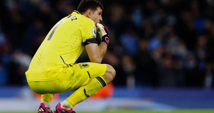 LA SORPRENDENTE DECISIÓN QUE HABRÍA TOMADO EL ASTON VILLA CON DIBU MARTÍNEZ Y LA FORTUNA QUE ESTÁ EN DANZA