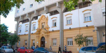 PERDIÓ EL CONTROL DE SU MOTO Y TERMINÓ SOBRE EL ASFALTO