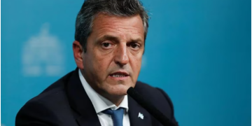 MASSA ANUNCIARÁ UN PRÉSTAMOS INTERNACIONAL DE BANCOS PARA FORTALECER RESERVAS