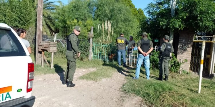 CERRI: ALLANARON UNA CASA POR TENENCIA DE PORNOGRAFÍA INFANTIL