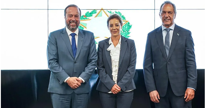 EL GOBIERNO LE OFRECIÓ A BRASIL COMPRAR ENERGÍA ELÉCTRIA Y LE PIDIÓ LA CESIÓN DE GAS DE BOLIVIA PARA EL INVIERNO