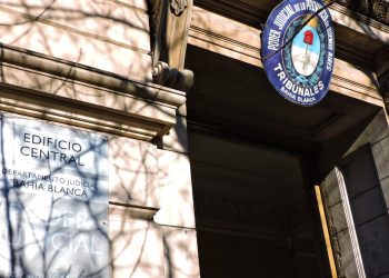 CONDENADO POR TENER PLANTAS DE MARIHUANA EN SU CASA