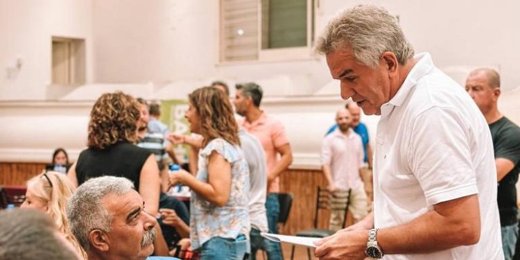 GAY ENCABEZÓ LA REUNIÓN DE GABINETE CON VECINOS