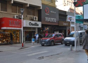 LA ACTIVIDAD DE LOS COMERCIOS DURANTE EL FERIADO