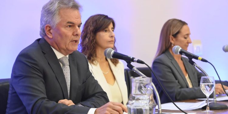 EL INTENDENTE HÉCTOR GAY DIO INICIO A LAS SESIONES ORDINARIAS DEL HCD