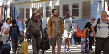 ESTÁN A LA VENTA LOS SERVICIOS DE LARGA DISTANCIA DE LA LÍNEA ROCA