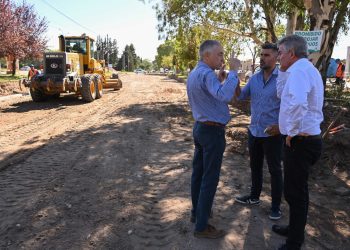 GAY RECORRIÓ LOS TRABAJOS EN LA AVENIDA 14 DE JULIO
