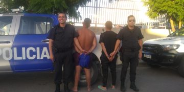 ROBARON UN AUTO Y UNA MOTO Y FUERON DETENIDOS