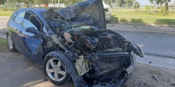 DOS HOSPITALIZADOS TRAS UN CHOQUE