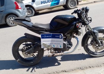 IBA EN UNA MOTO ROBADA