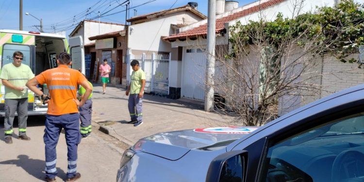 PISÓ UNA CHAPA Y CAYÓ AL VACÍO