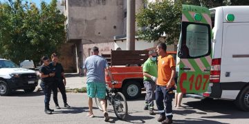 PERDIÓ EL CONTROL DE SU BICICLETA Y TERMINÓ HOSPITALIZADA