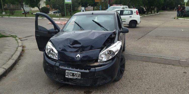 FUERTE CHOQUE EN REMEDIOS DE ESCALADA Y LÁINEZ