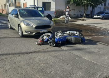 UN AUTO Y UNA MOTO COLISIONARON EN CHICLANA Y WASHINGTON