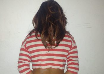 UNA MUJER APREHENDIDA POR AMENAZAR A SU NOVIO CON UN CUCHILLO