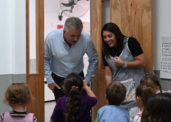 TRAS LAS OBRAS, GAY VISITÓ EL JARDÍN JUANA MANSO