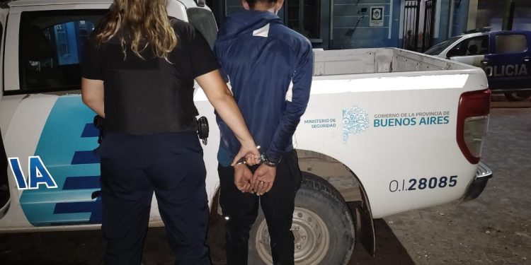 ROBO UN AUTO Y SE ESCAPÓ, LO ATRAPARON EN LA RUTA 3