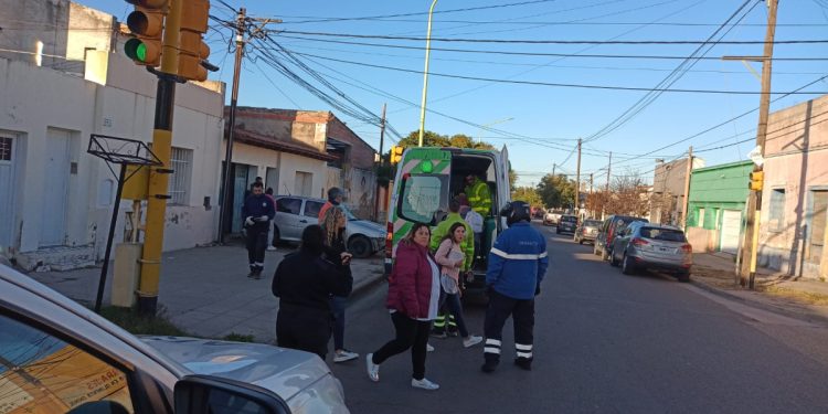 UN TAXI ATROPELLÓ A UN NENE Y SE DIO A LA FUGA