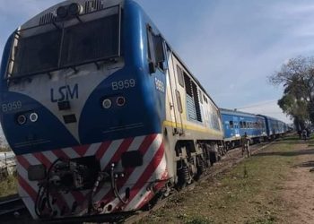 GUEVARA: «EL TREN AFORTUNADAMENTE SOLO SE SALIÓ DE LAS VÍAS, NO HUBO VUELCO DE VAGONES»