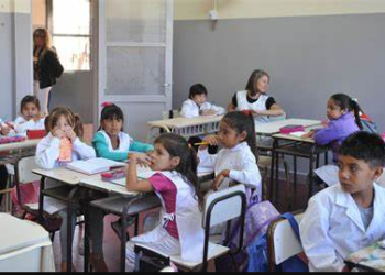 ADROVER: «SE PIDIÓ QUE SE EVALÚE LA SITUACIÓN DE CADA ESCUELA, PERO NO PARA SUSPENDER LAS CLASES EN TODA LA CIUDAD»