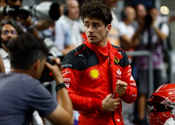 ARDE LA INTERNA EN FERRARI TRAS SU MAL INICIO EN LA FÓRMULA 1