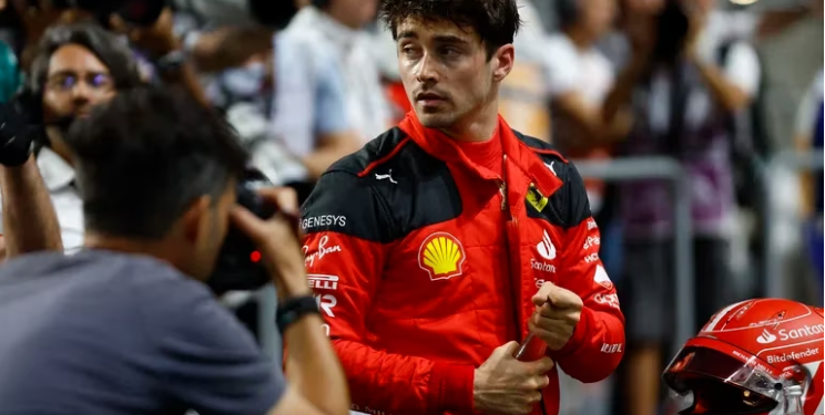 ARDE LA INTERNA EN FERRARI TRAS SU MAL INICIO EN LA FÓRMULA 1