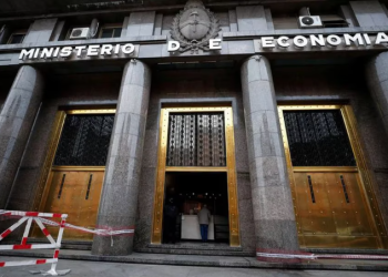 EL GOBIERNO LOGRÓ UN 64% DE ACEPTACIÓN EN EL CANJE DE DEUDA DE PESOS