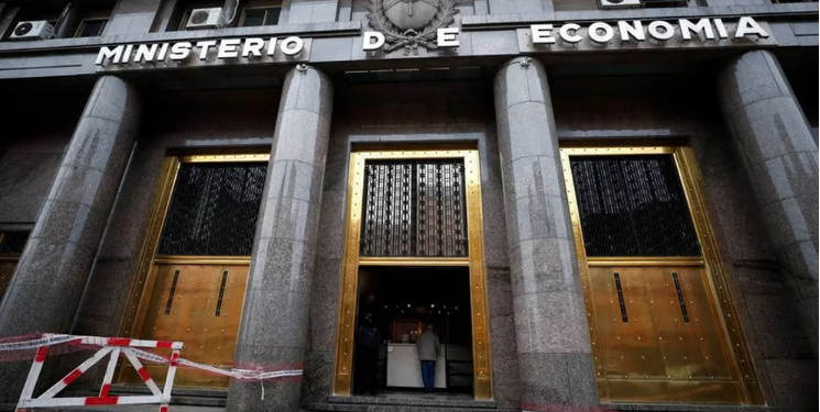 EL GOBIERNO LOGRÓ UN 64% DE ACEPTACIÓN EN EL CANJE DE DEUDA DE PESOS