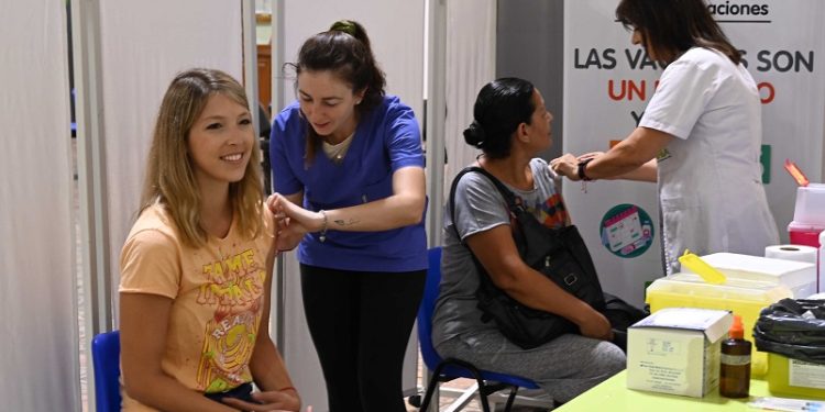 JORNADA ANTI COVID EN GRÜNBEIN