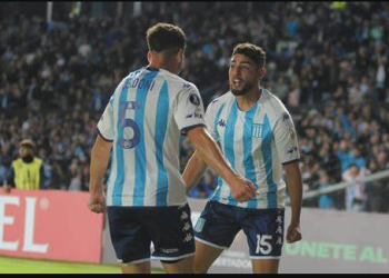 CON 10 JUGADORES, RACING VENCIÓ 3-2 A AUCAS PARA LOGRAR SU SEGUNDO TRIUNFO EN LA COPA LIBERTADORES