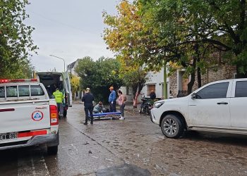 UNA MOTO Y UNA CAMIONETA COLISIONARON ESTA MAÑANA