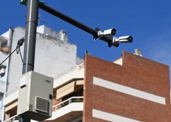 MOYANO: «LAS FOTOMULTAS CONTROLARÁN LOS CRUCES DE SEMÁFOROS ROJOS Y SENDAS PEATONALES»