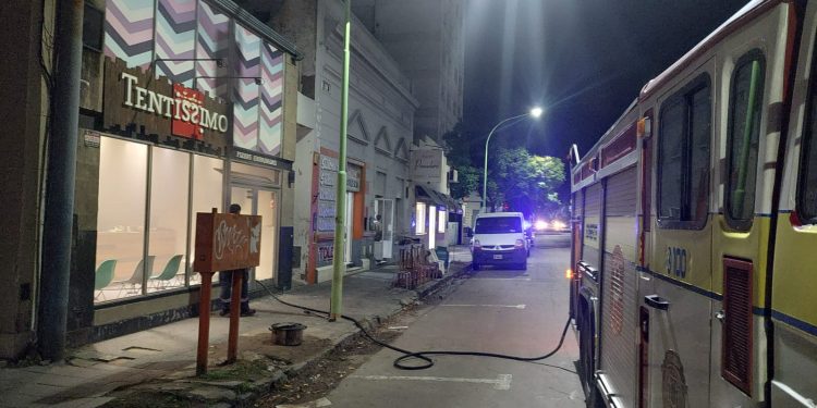 SE OLVIDARON UNA OLLA EN LA COCINA Y SE PRODUJO UN INCENDIO