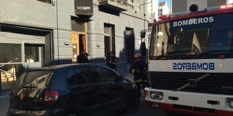 INCENDIO EN LA COCINA DE UN LOCAL